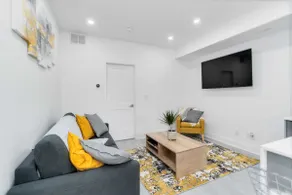 Luxury New Condo By Niagara Falls - Image 3
