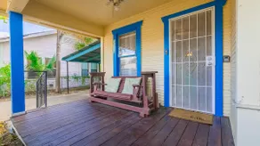 UpTown House: 2BR/2BA w/Wi-Fi - Image 2