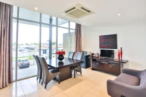 Indulge Apartments - Langtree - Image 4