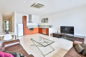 Indulge Apartments - Langtree - Image 5