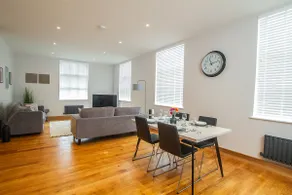 Luxury ground floor apartment in Sherborne - Image 4