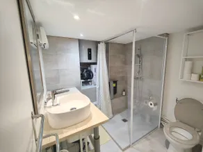 Refurbished one-bedroom apartment - 10 min from the train station on foot - Image 4