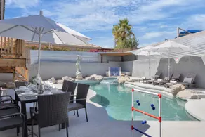 Amazing specials! Large home, billiards+bar, games - Image 2