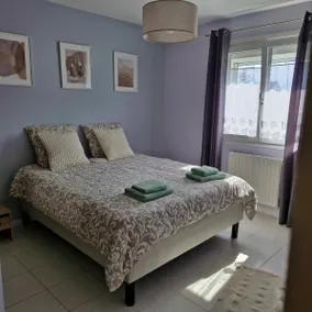 Cozy Village House – 3 Bedrooms & Private Garden - Image 4