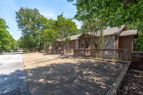 Large Luxurious 3/3 Lake Home - Image 2