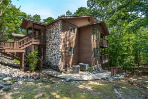 Large Luxurious 3/3 Lake Home - Image 5