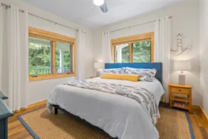 Relaxing waterfront location! - Image 5