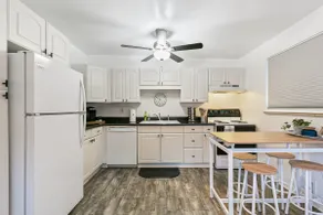 Urban Nest Englewood–Near Denver - Image 3