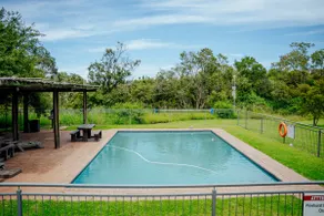 Golf Estate 2BR • 2BA • Backup Power • Secu - Image 2