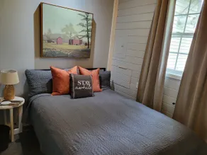 Entire Cabin hosted by Mike & Kelly - Image 5