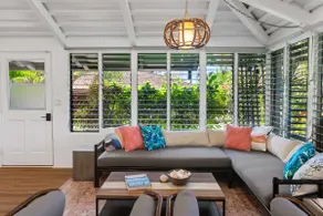 6 mins-Kaanapali beach • Family bungalow • Parking - Image 5