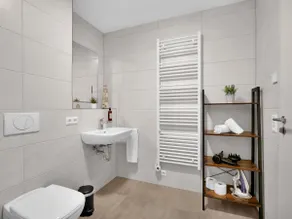 INhome: Studio Apartment 12 - Kitchen - Park - TV - Image 4