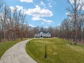 Fairfax/GMU 2BR Retreat | Fire Pit | Wooded Views - Image 5