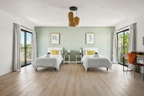 Luxury 6BR Retreat Fast WIFI, Dedicated Workspaces - Image 4
