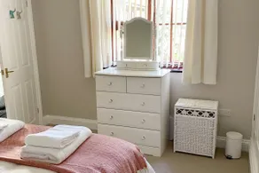 Little Vicarage, home from home - Image 5