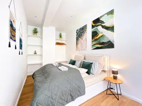 Lovely apartment with rain shower, kitchen + 4K TV - Image 2