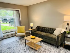 Entire Corporate Home in Merrillville - Image 2
