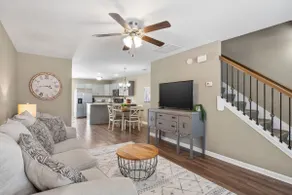 Governor's Getaway| Cozy 2 BR Near I24 & Hospital - Image 3