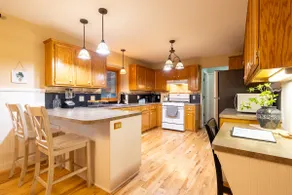 Cozy 4BR Winter Retreat Near Grand Rapids - Image 5