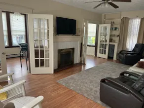 Johnson Heights Getaway - Image 4
