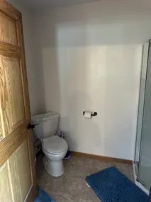 Private home,accessible,parking - Image 2