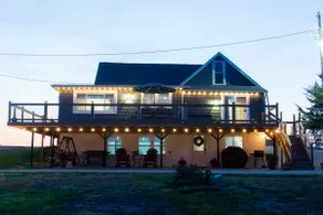 Deer Trail Lodge - Image 3