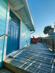 Palm Beachside Upstairs Apartment @ Daytona Beach - Image 3