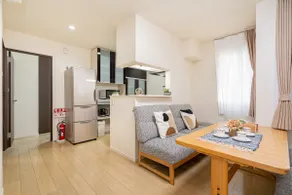 Large family-friendly home: 3 bedrooms/lots of storage space/WI-FI/kitchen/TV/Zhongyuan Station - Tobu Skytree Line 5 min walk - Image 4