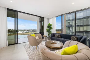 The Lanes 5 Star Luxury - Image 2