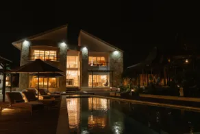 Sukawati Beachfront Luxury 5BDR Villa Private Pool - Image 5