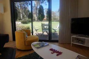 Contemporary Rural Luxury in Lush Garden - Image 5