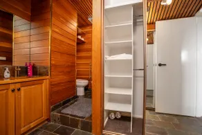3BR Loft Apt 1min to Kingston Foreshore! - Image 5