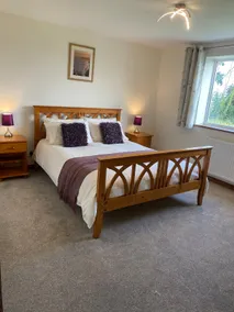 Bungalow in Pillaton - Image 5