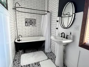 Farmhouse Retreat-home away from home - Image 4