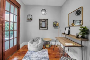 Entire 2700 SQFT House that accommodates 16+ & 6BR - Image 4