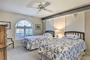 Unique Golf Course Home - Image 5