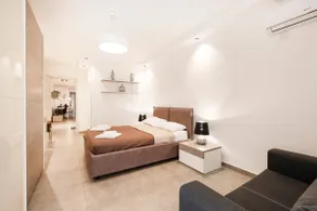 Top location! Cozy 1-BR flat - Image 2