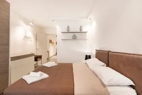 Top location! Cozy 1-BR flat - Image 5