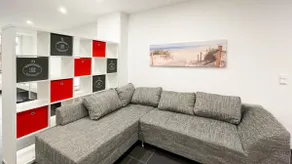 Beautiful spacious apartment for up to 8 guests - Image 3