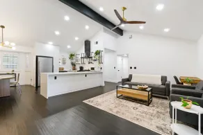 3BD/2BTH Modern Home “Newly Renovated Bathrooms” - Image 2