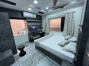 Stylish 1BHK APT Central Kolkata - Image 3