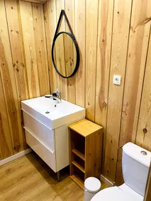 Cozy guest room - Image 5