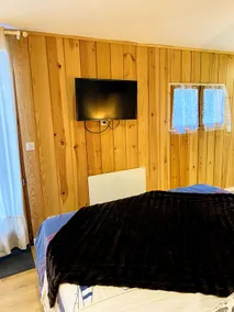 Cozy guest room - Image 3