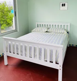 Beachside Studio Apartment - Image 2