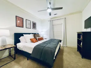 The Collegiate, Wlk to Campus, Velvet Ditch Villas - Image 3