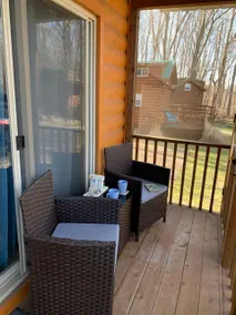 Knotty but Nice-sleeps 6-one minute to lake! - Image 3