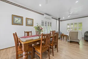 Birds 'n' Bloom Cottages - Image 5