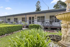 Birds 'n' Bloom Cottages - Image 3
