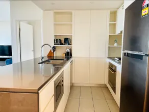 Astonishing view 2 beds condo - Parking, Wi-Fi - Image 5