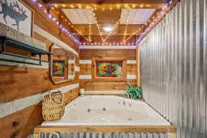 Spring Retreat! Hot Tub, Theater, XBox, Kid Room - Image 4